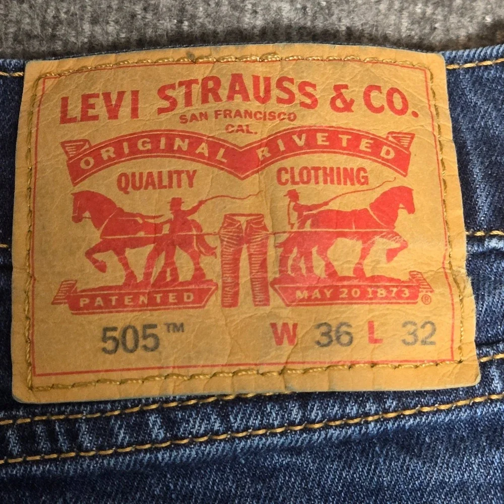 Levi's 505 Men Jeans 36X32 (L30) Blue Denim Straight Regular Fit Medium Wash‎